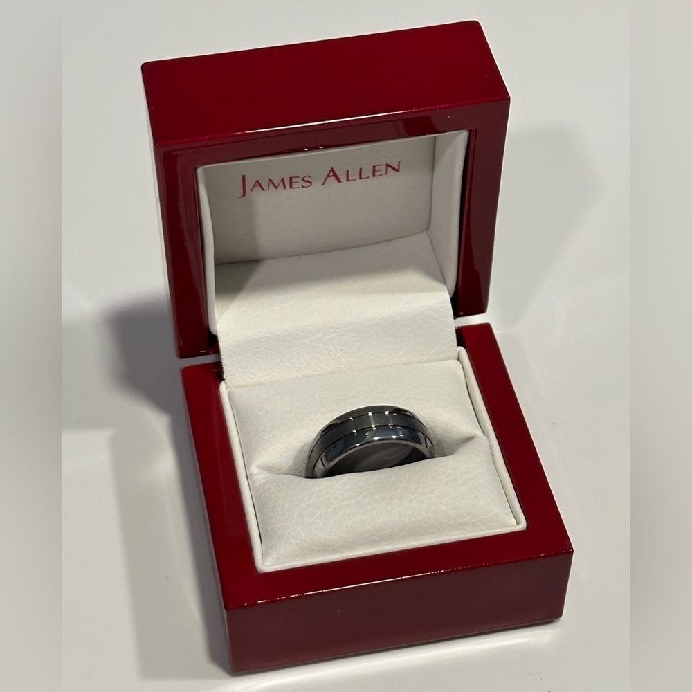 NWOT James Allen Triton tungsten carbide 8mm men’s wedding ring band size 7.5
